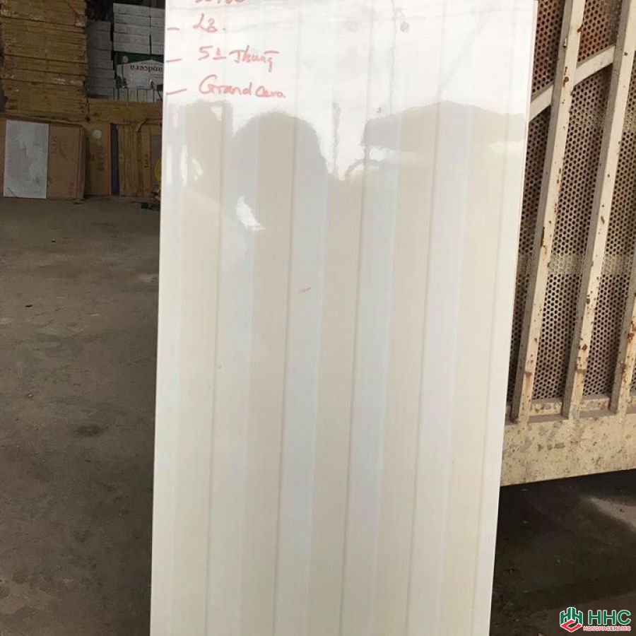 Gạch ốp tường 30x60 giá rẻ 04